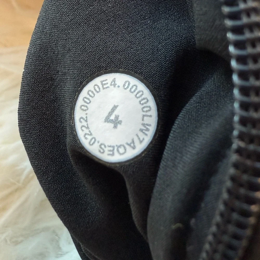 Lululemon | Track That Short | Black | Size 4 - Picture 6 of 7